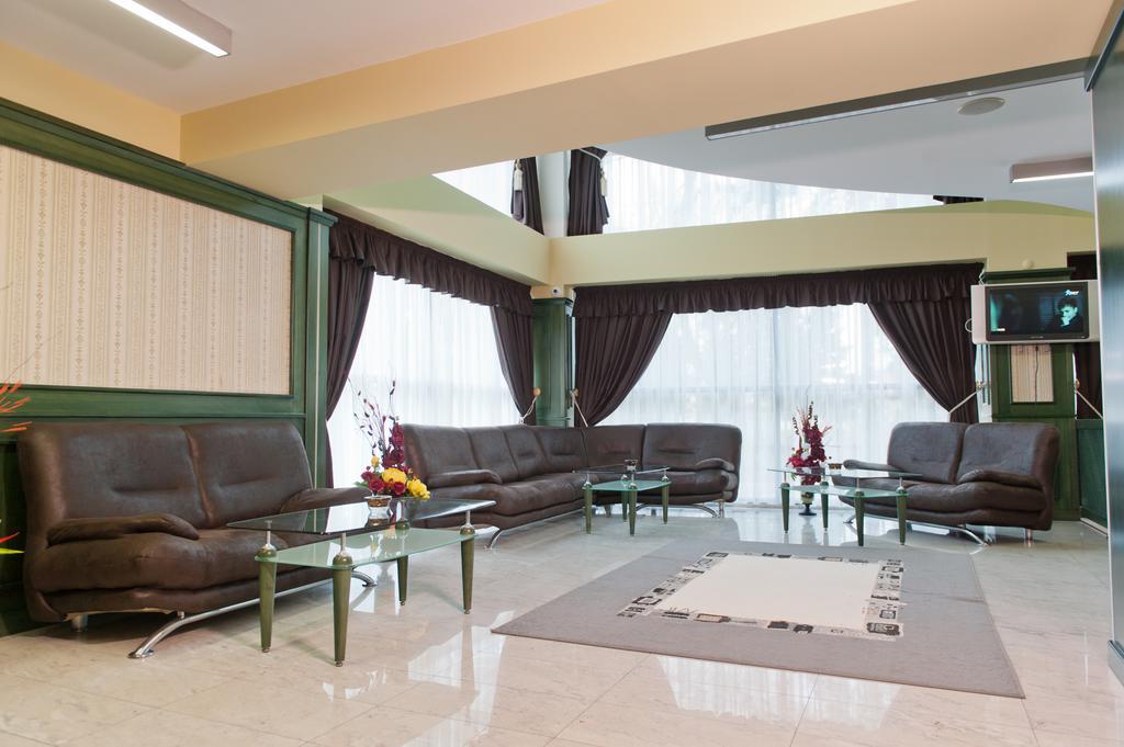 Hotel Astrea Hiszarja Kültér fotó