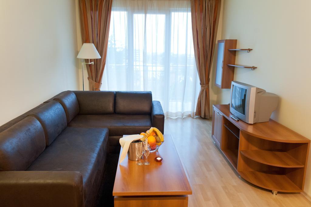 Hotel Astrea Hiszarja Szoba fotó