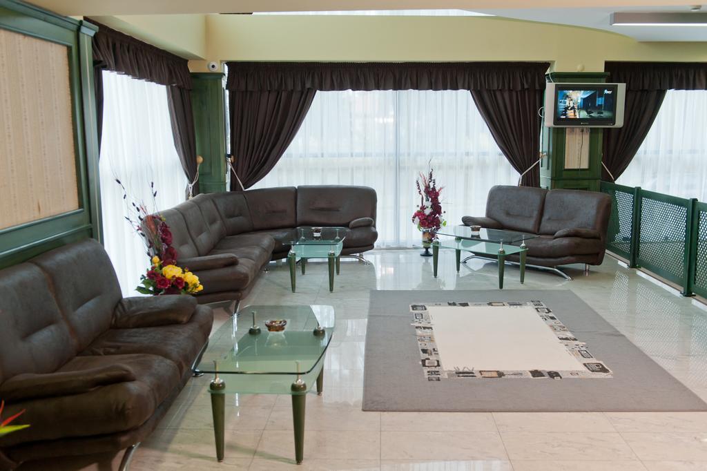 Hotel Astrea Hiszarja Kültér fotó