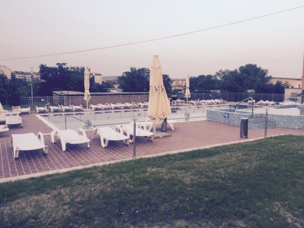 Hotel Astrea Hiszarja Kültér fotó