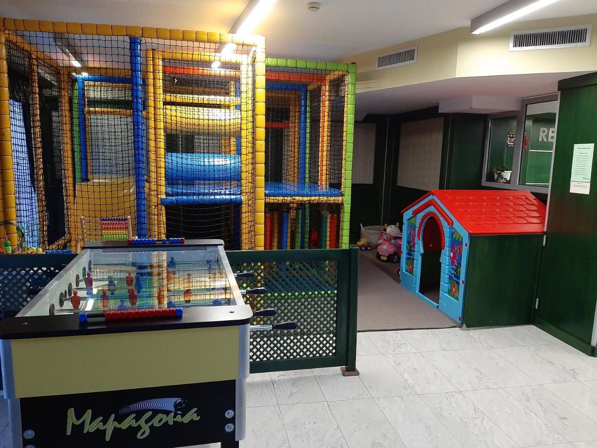 Hotel Astrea Hiszarja Kültér fotó